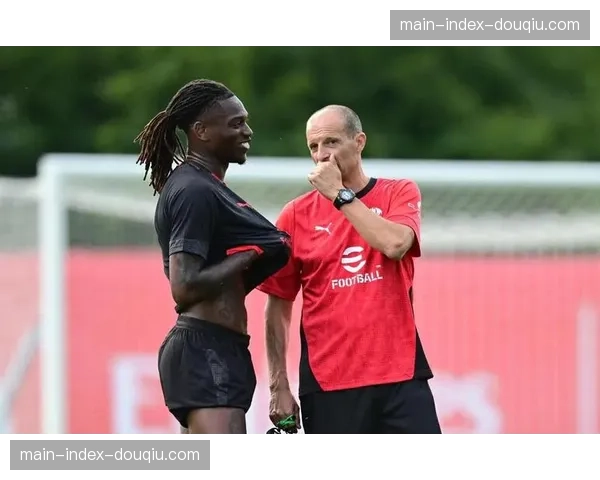 拉齐奥0-0闷平十人卡利亚里，米纳染红成转折点